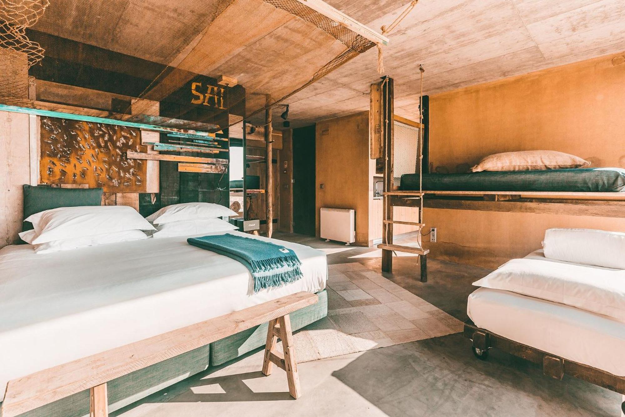 Noah Surf House Portugal Hotel Santa Cruz  Phòng bức ảnh